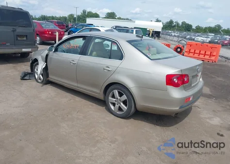 2006 Volkswagen Jetta 2.5 z USA, uszkodzony, nr VIN 3VWRF71K06M626214